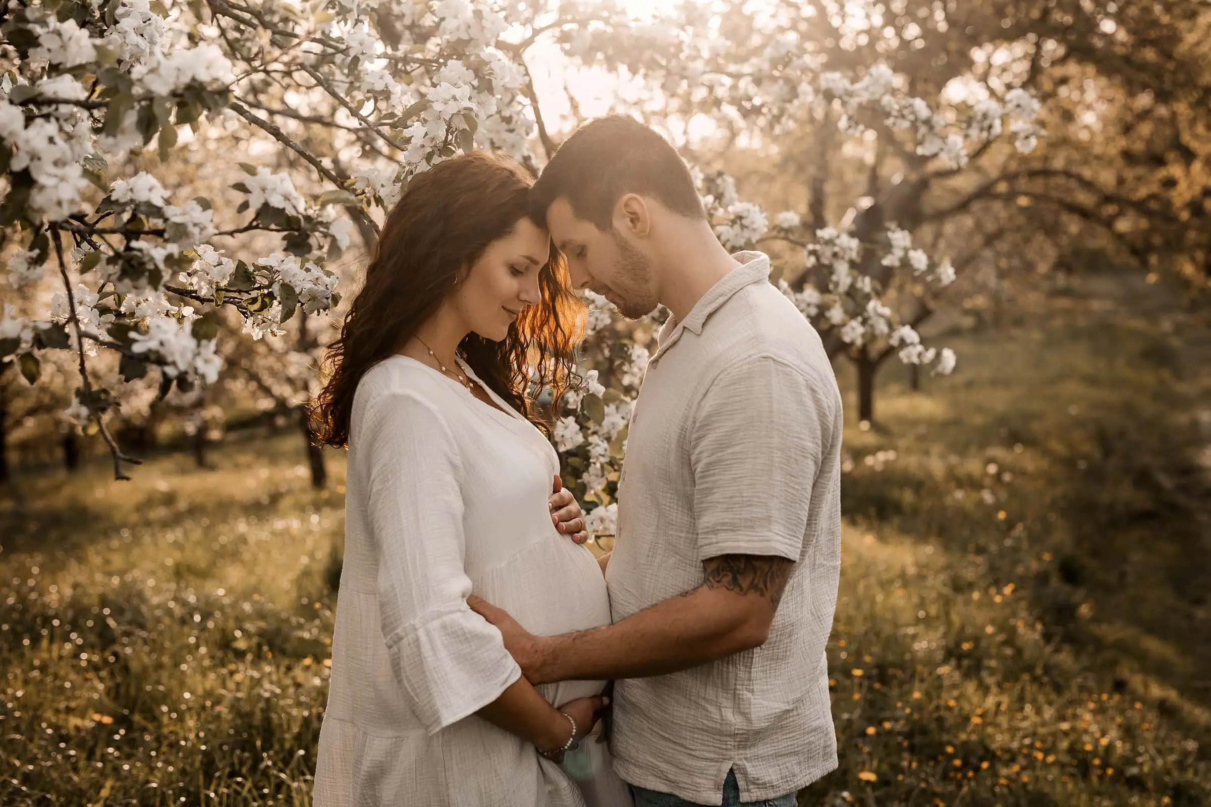 Babybauchshooting, Babybauch Fotos, Babybauch Shooting, Fotoshooting, Schwangerschaft, Schwangerschaftfotos, Reutlingen, Bohoshooting, Babybauchfotos, Tübingen, Hebamme, Schwangerschaftsbilder, Babybauchbilder, Stuttgart, Babyfotos, Babybauchshooting im Studio, Babybauchshooting draußen, Ulm, Fotostudio, Babybauchbilder mit Partner, Fotoshooting mit Styling, Babybauch Shooting Kleid, Schwangerschaftskleid, Pfullingen, Familienbilder, Babybilder, Geburtsvorbereitungskurs, Geburt, Schwangerschaft Sport, Metzingen, Princess, Nürtingen, elegant, minimalistisch, Babybauchkleid, zeitlose Fotografie